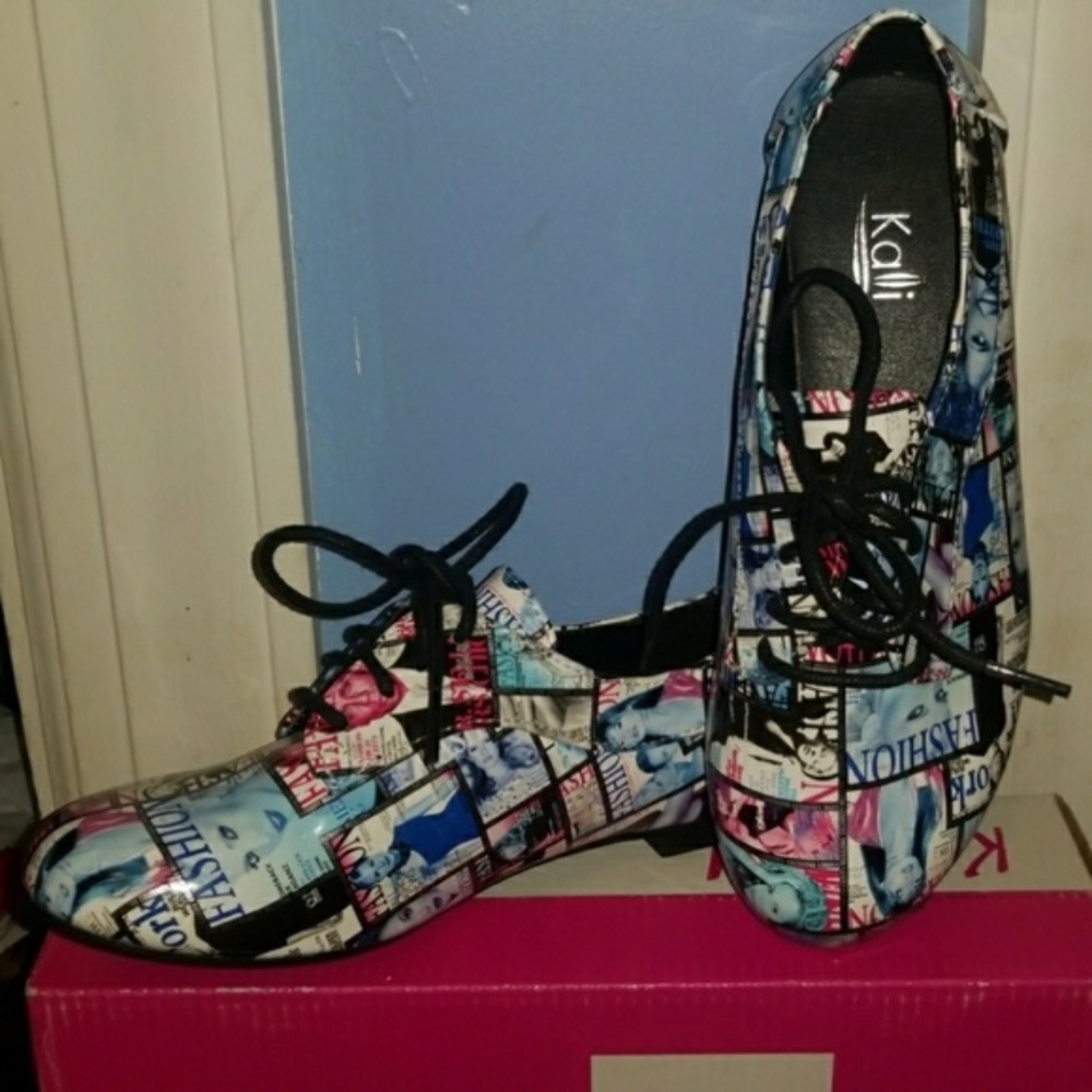 ❤ 3/$25 Kalli Magazine Shoes